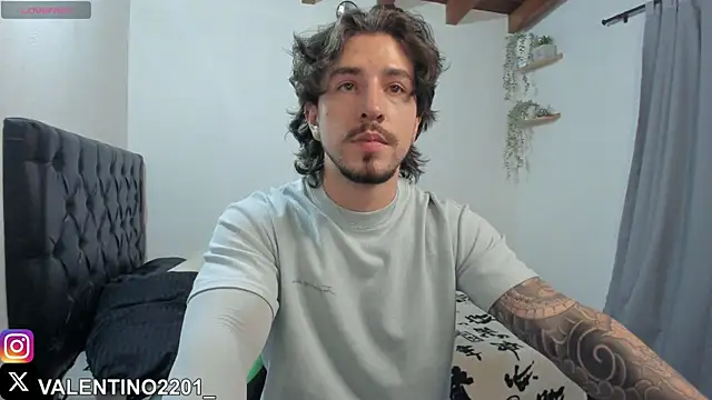 Snapshot of Valentino_Xander chatting on 13, 10, 2025 Valentino Xander online show from 13, 10, 2025