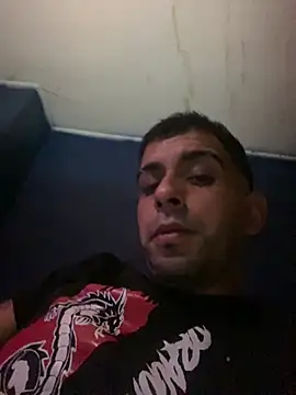 YouBad boy31 online show from 1, 3, 2026