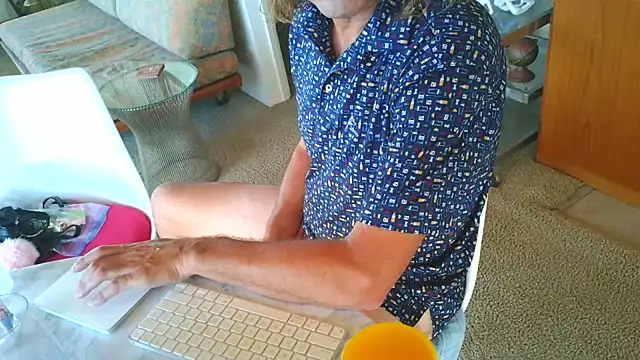 Snapshot of costanza7070 chatting on 16, 7, 2026 costanza7070 online show from 16, 7, 2026