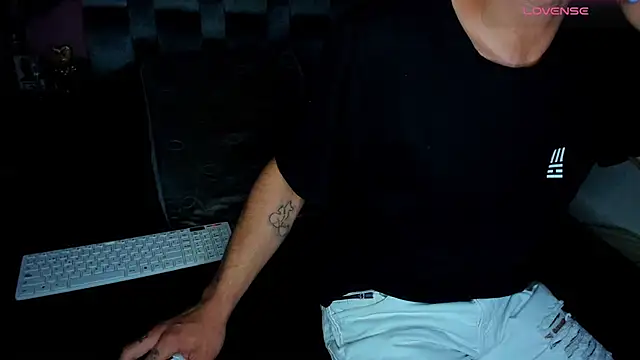 Piggy Eddy online show from 14, 1, 2025