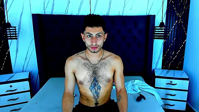 Piggy Eddy online show from 10, 11, 2025