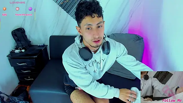 Piggy Eddy online show from 29, 11, 2025