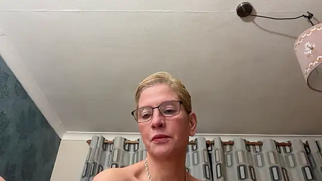 Snapshot of JennyHazel1 chatting on 10, 3, 2026 JennyHazel1 online show from 10, 3, 2026