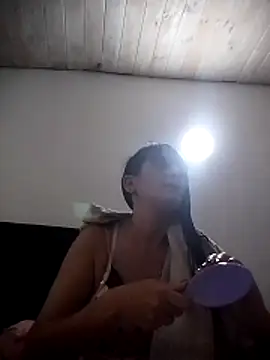 Snapshot of danilove2201 chatting on 15, 3, 2026 danilove2201 online show from 15, 3, 2026