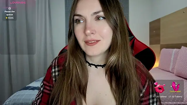Snapshot of Naughty_Annn chatting on 5, 7, 2026 Naughty Annn online show from 5, 7, 2026
