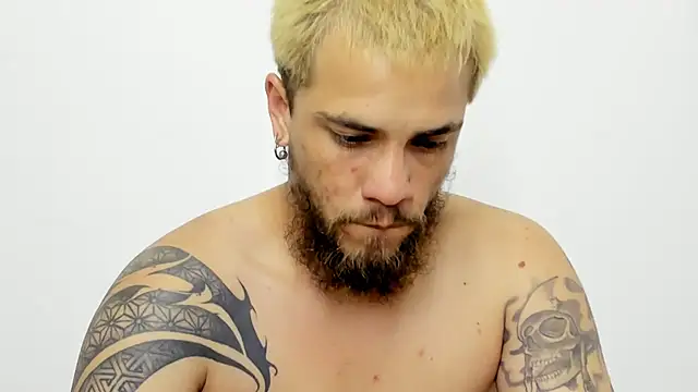 Snapshot of Beard_xox chatting on 17, 6, 2026 Beard xox online show from 17, 6, 2026