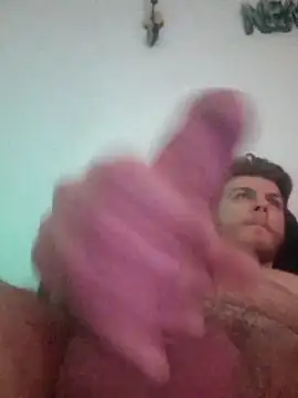 Snapshot of majinm83 chatting on 1, 3, 2026 majinm83 online show from 1, 3, 2026