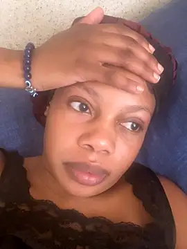 NAUGHTYSHALOTXX online show from 8, 10, 2025