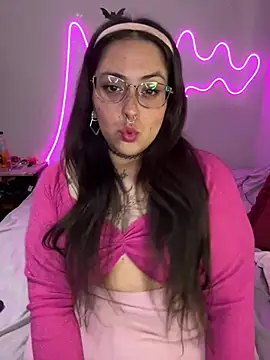 Mizztikaa online show from 9, 12, 2024