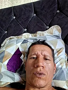 leoytessa 10 online show from 23, 2, 2025