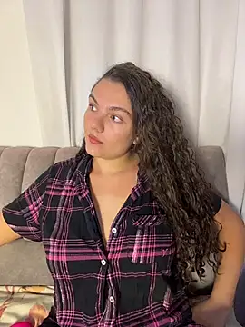 Snapshot of eva_y_marcelo chatting on 13, 12, 2025 eva y marcelo online show from 13, 12, 2025