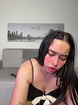 Snapshot of SophieRoyals chatting on 27, 5, 2026 SophieRoyals online show from 27, 5, 2026