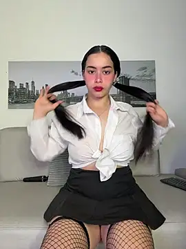 Snapshot of SophieRoyals chatting on 5, 6, 2026 SophieRoyals online show from 5, 6, 2026