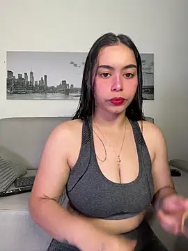 Snapshot of SophieRoyals chatting on 6, 6, 2026 SophieRoyals online show from 6, 6, 2026