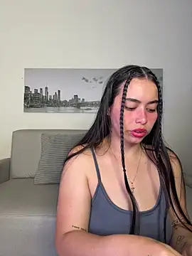 Snapshot of SophieRoyals chatting on 26, 6, 2026 SophieRoyals online show from 26, 6, 2026