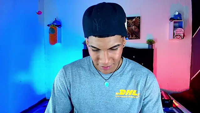 Damian latinxxx online show from 13, 3, 2025