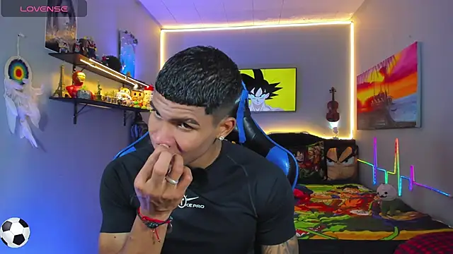 Damian latinxxx online show from 2, 7, 2026