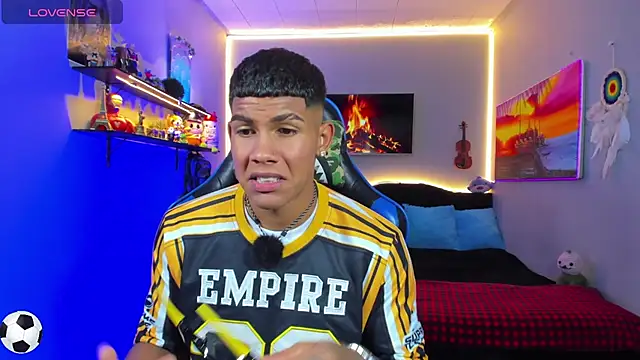 Damian latinxxx online show from 3, 7, 2026