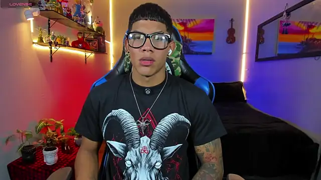Damian latinxxx online show from 17, 7, 2026