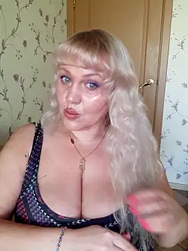 Snapshot of IsabellaBoni chatting on 12, 5, 2026 IsabellaBoni online show from 12, 5, 2026
