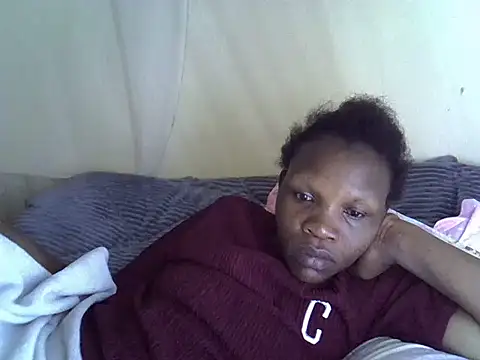 Snapshot of Sweet_serah chatting on 18, 11, 2025 Sweet serah online show from 18, 11, 2025