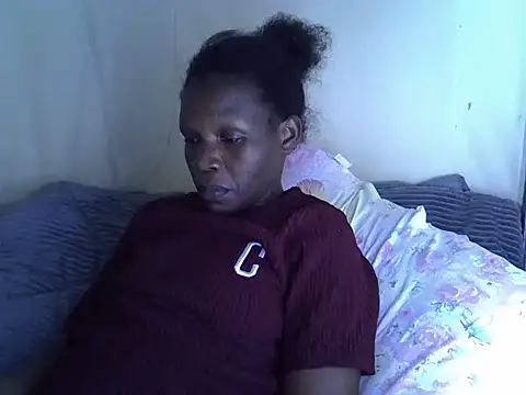 Snapshot of Sweet_serah chatting on 18, 11, 2025 Sweet serah online show from 18, 11, 2025