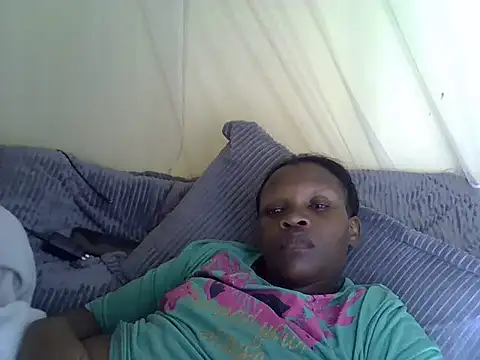 Snapshot of Sweet_serah chatting on 25, 11, 2025 Sweet serah online show from 25, 11, 2025