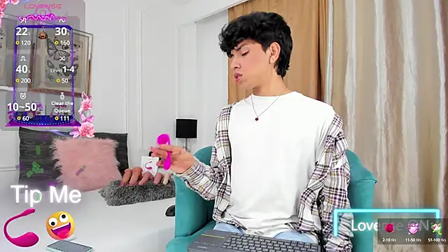 Snapshot of Santy_carrington chatting on 13, 2, 2025 Santy carrington online show from 13, 2, 2025