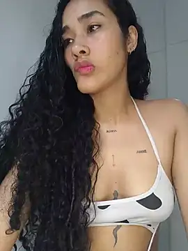 Snapshot of jaderossxx chatting on 4, 7, 2026 jaderossxx online show from 4, 7, 2026