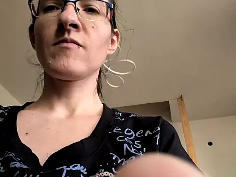 Snapshot of Milky_hairy_mommy chatting on 9, 2, 2025 Milky hairy mommy online show from 9, 2, 2025