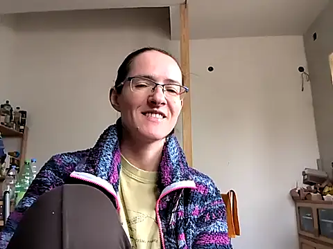 Snapshot of Milky_hairy_mommy chatting on 27, 2, 2025 Milky hairy mommy online show from 27, 2, 2025