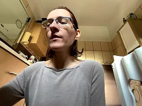 Snapshot of Milky_hairy_mommy chatting on 13, 10, 2025 Milky hairy mommy online show from 13, 10, 2025