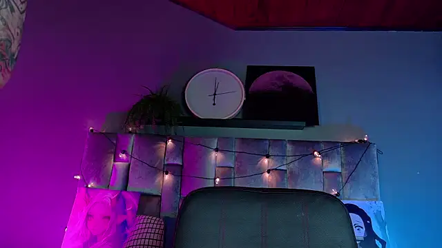 AmbarHills 1 online show from 12, 1, 2026