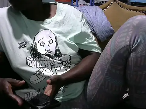 Snapshot of sweet_gal01 chatting on 23, 11, 2025 sweet gal01 online show from 23, 11, 2025