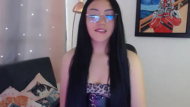 Snapshot of Suzanne_abbey chatting on 19, 5, 2026 Suzanne abbey online show from 19, 5, 2026