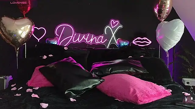Snapshot of Divina_X_ chatting on 14, 2, 2025 Divina X  online show from 14, 2, 2025