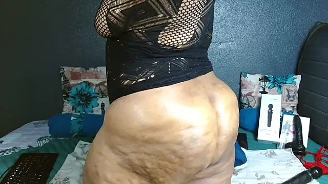 Snapshot of ThickAss90 chatting on 17, 5, 2026 ThickAss90 online show from 17, 5, 2026