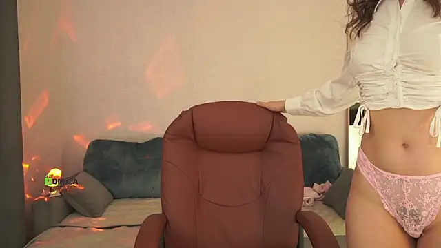 Victoria1Love online show from 1, 2, 2025