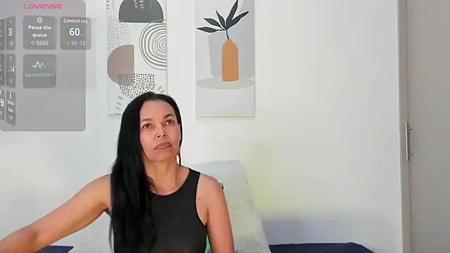 Evawalker  online show from 3, 12, 2025