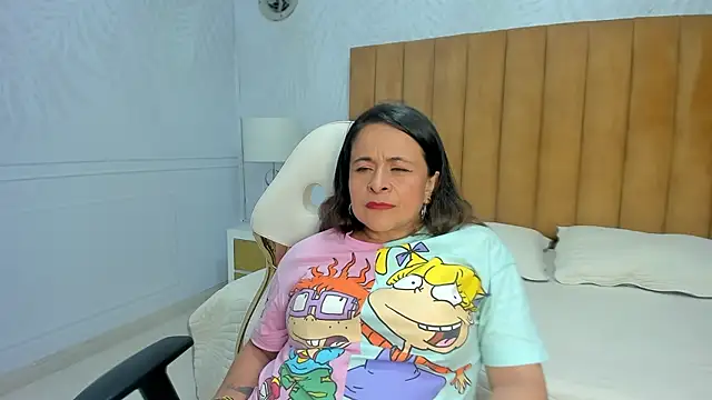 Daphne81  online show from 23, 1, 2025