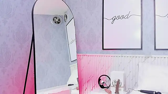 Daphne81  online show from 10, 9, 2025