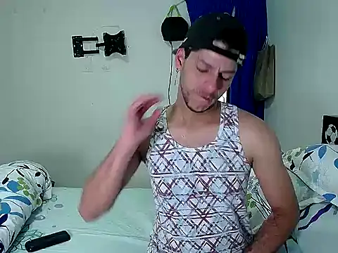 Snapshot of dirty_boy_horny chatting on 17, 11, 2025 dirty boy horny online show from 17, 11, 2025