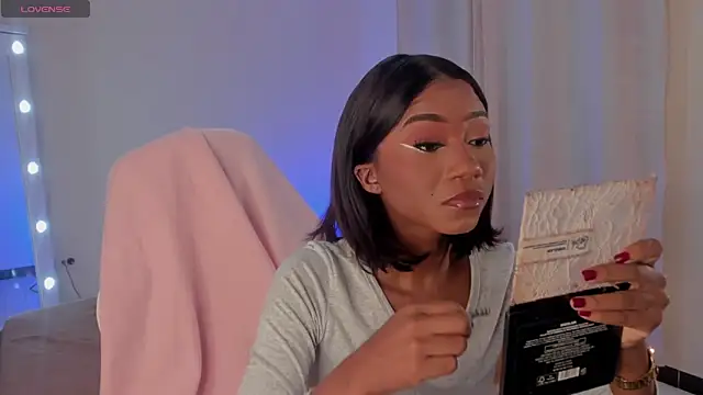 Snapshot of SavannahWildee chatting on 5, 2, 2025 SavannahWildee online show from 5, 2, 2025