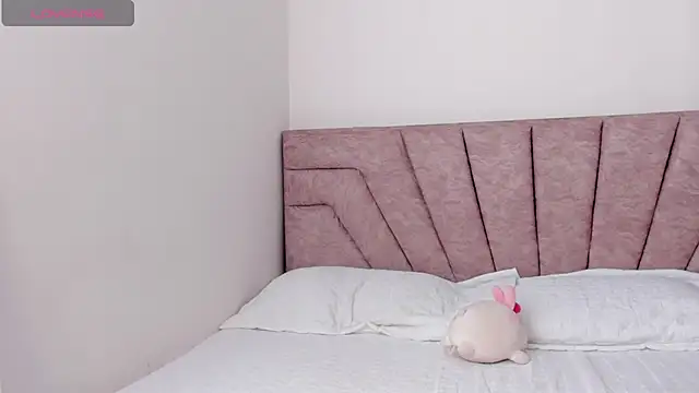 Snapshot of SavannahWildee chatting on 11, 11, 2025 SavannahWildee online show from 11, 11, 2025