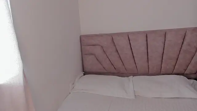 SavannahWildee online show from 10, 2, 2026