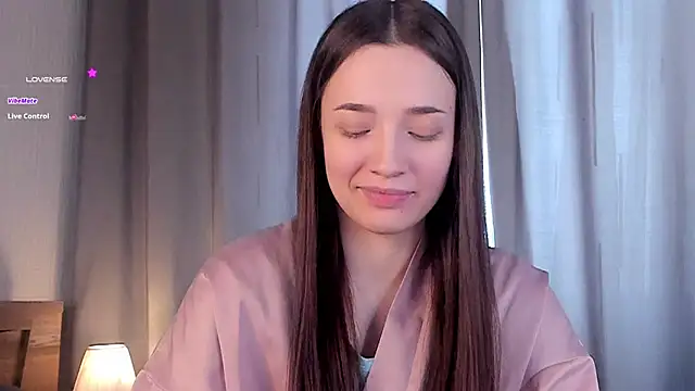 Snapshot of LowOncoming chatting on 7, 1, 2025 LowOncoming online show from 7, 1, 2025