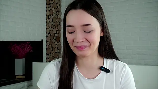 Snapshot of LowOncoming chatting on 20, 1, 2025 LowOncoming online show from 20, 1, 2025