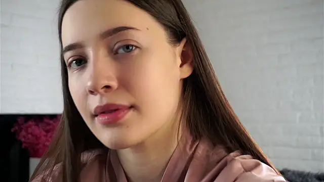 Snapshot of LowOncoming chatting on 1, 2, 2025 LowOncoming online show from 1, 2, 2025