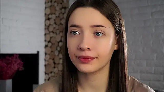 Snapshot of LowOncoming chatting on 4, 2, 2025 LowOncoming online show from 4, 2, 2025