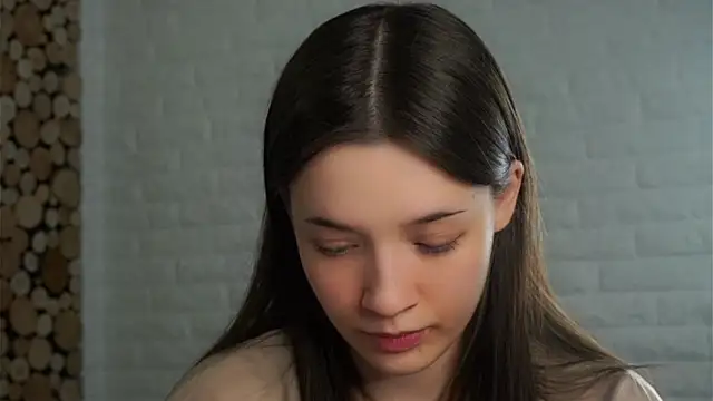 Snapshot of LowOncoming chatting on 10, 2, 2025 LowOncoming online show from 10, 2, 2025